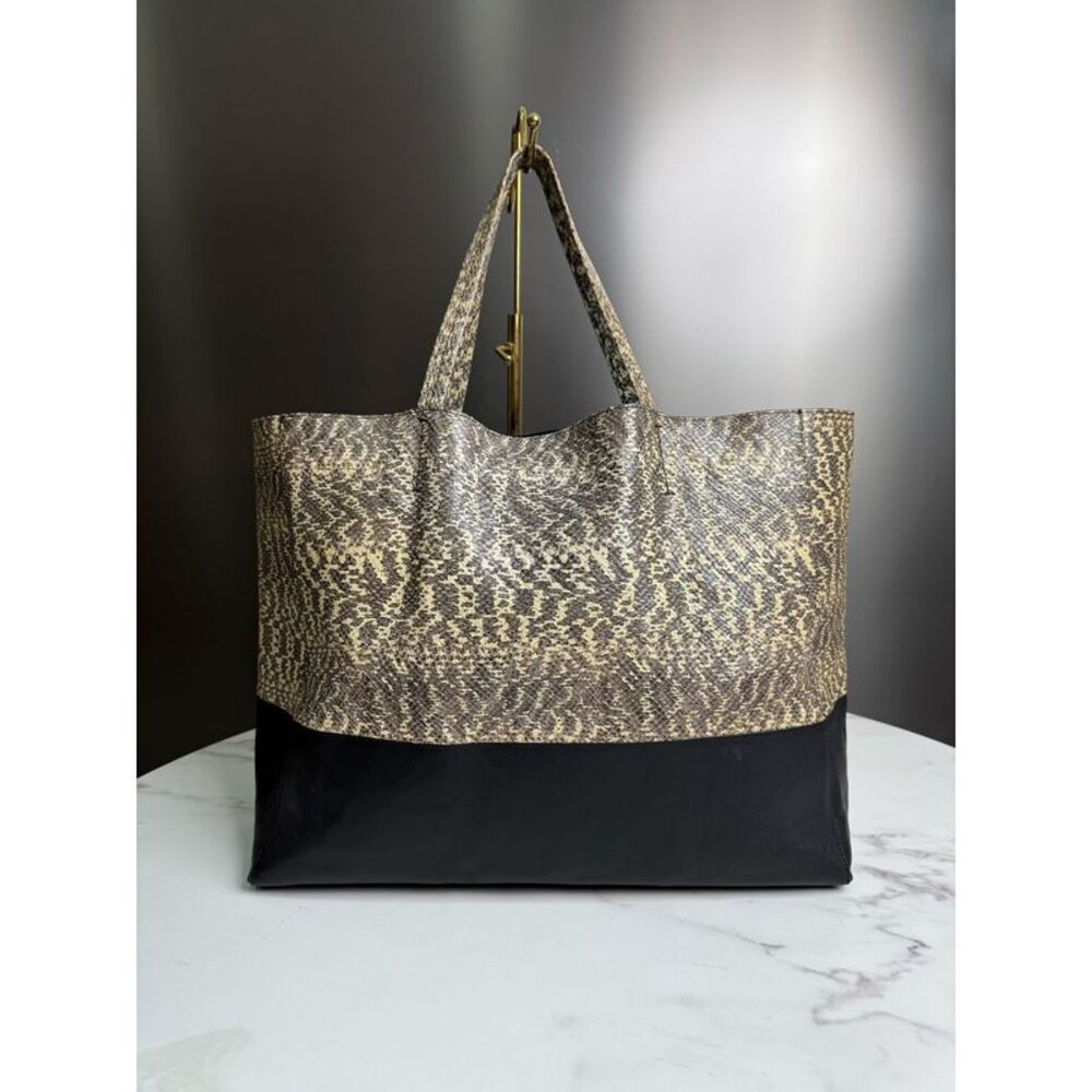 Celine Women Pre-Loved Bag Very Good Condition